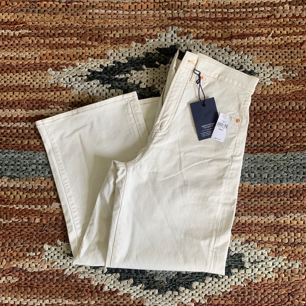 Wide leg crop ecru jeans